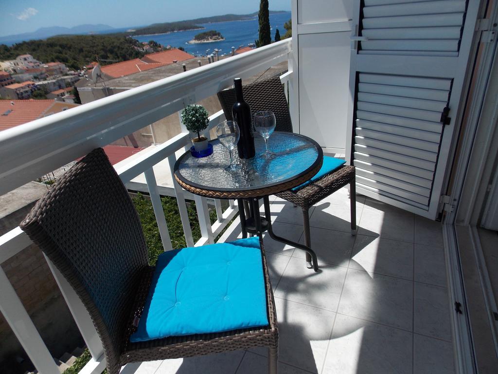 Apartments And Rooms Jasna Hvar Town Exteriör bild