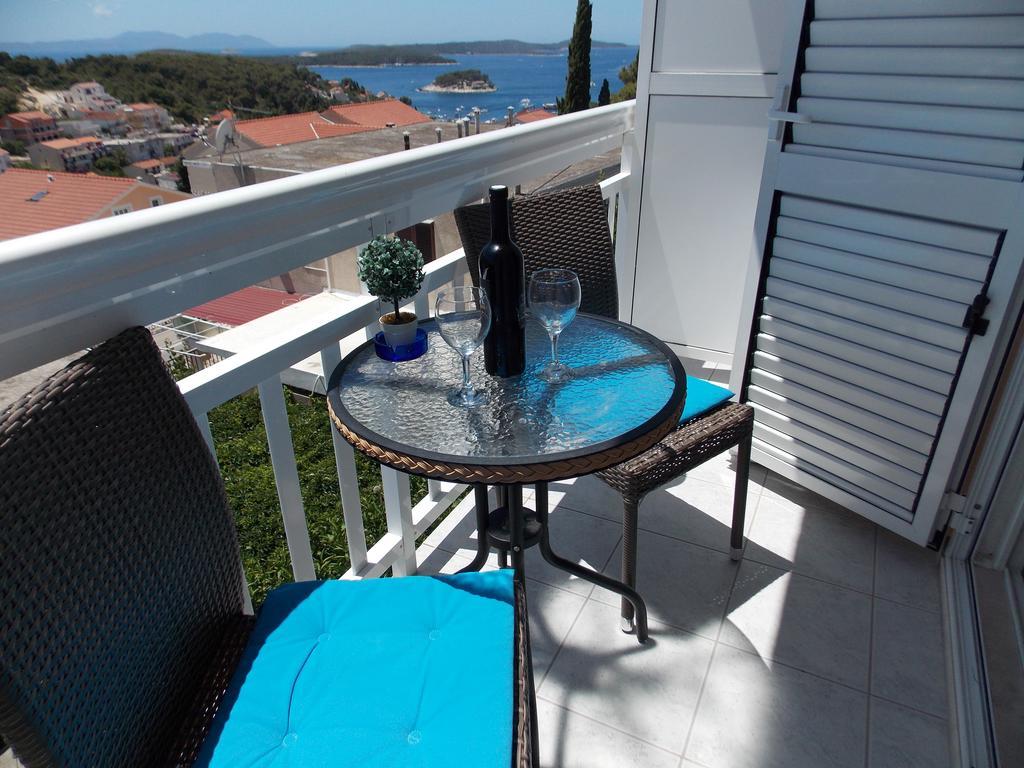 Apartments And Rooms Jasna Hvar Town Exteriör bild